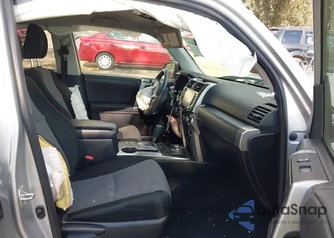 2022 Toyota 4Runner Sr5 z USA, uszkodzony, nr VIN JTEMU5JRXN6064207